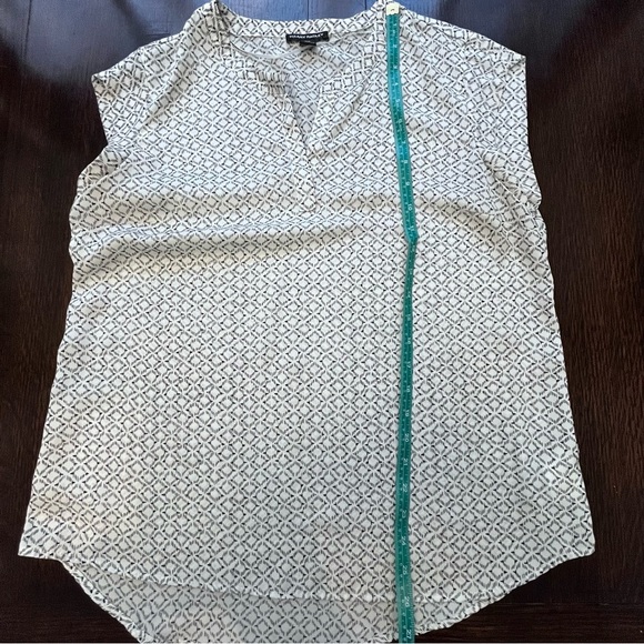 Hilary Radley Women's Black White Cap Sleeve Blouse- Size M - Picture 6 of 6